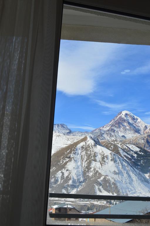 Guest House Qubi Kazbegi Exterior foto