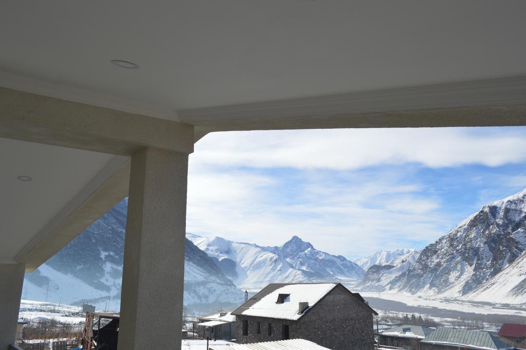 Guest House Qubi Kazbegi Exterior foto