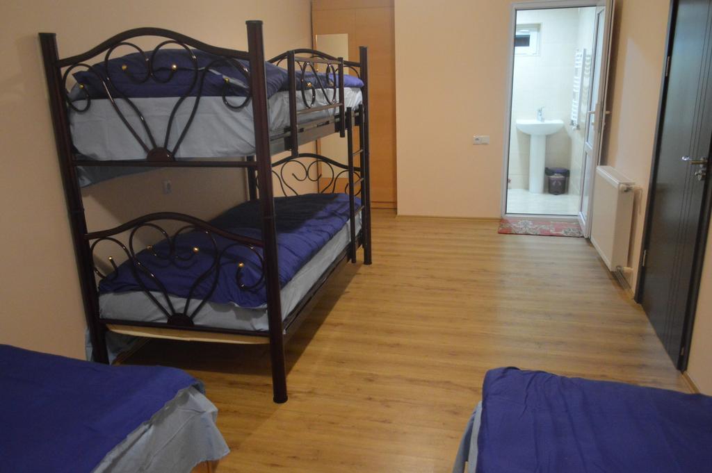 Guest House Qubi Kazbegi Exterior foto