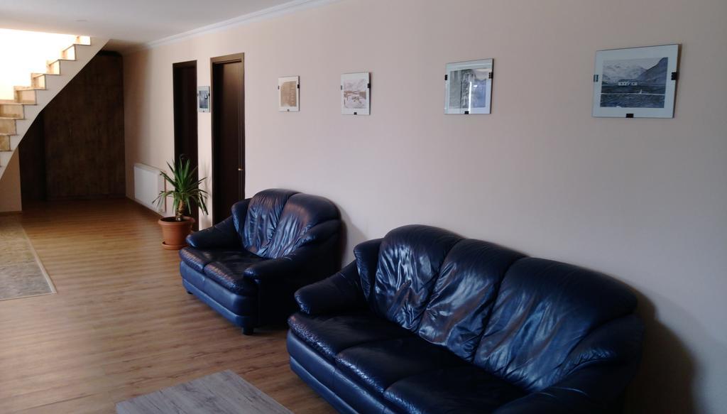 Guest House Qubi Kazbegi Exterior foto