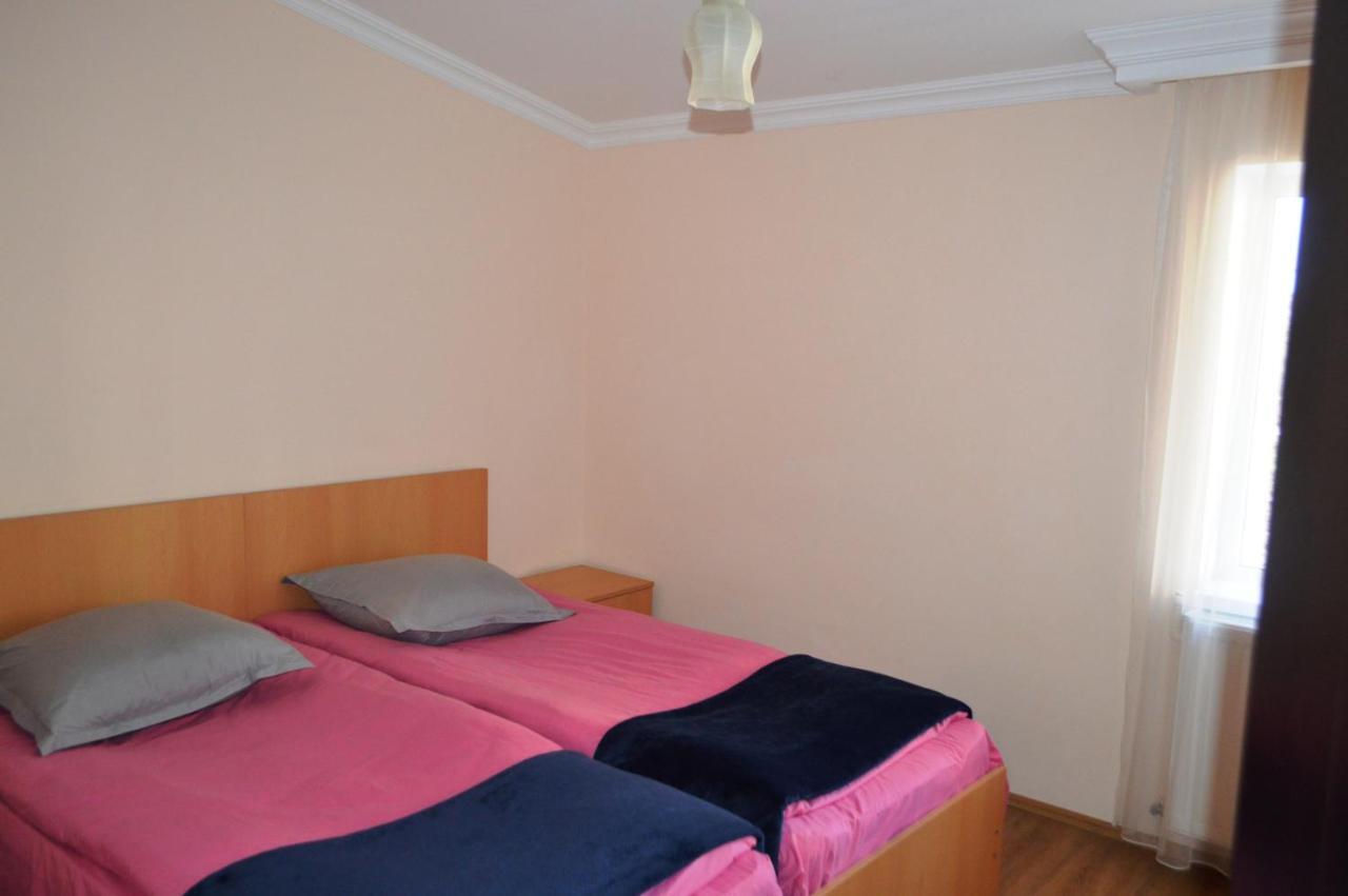Guest House Qubi Kazbegi Exterior foto