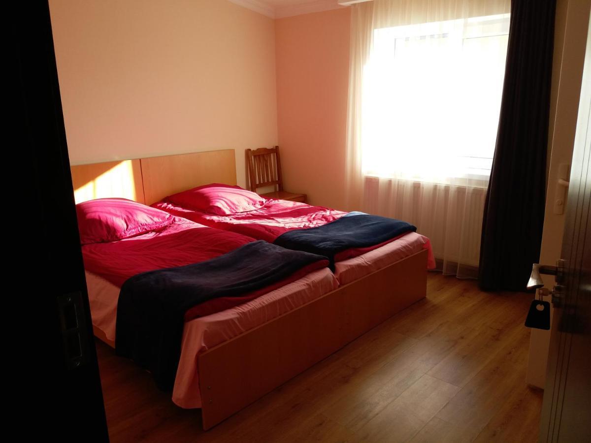 Guest House Qubi Kazbegi Exterior foto